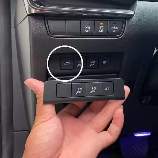 nút mở cốp Mazda 3 all new